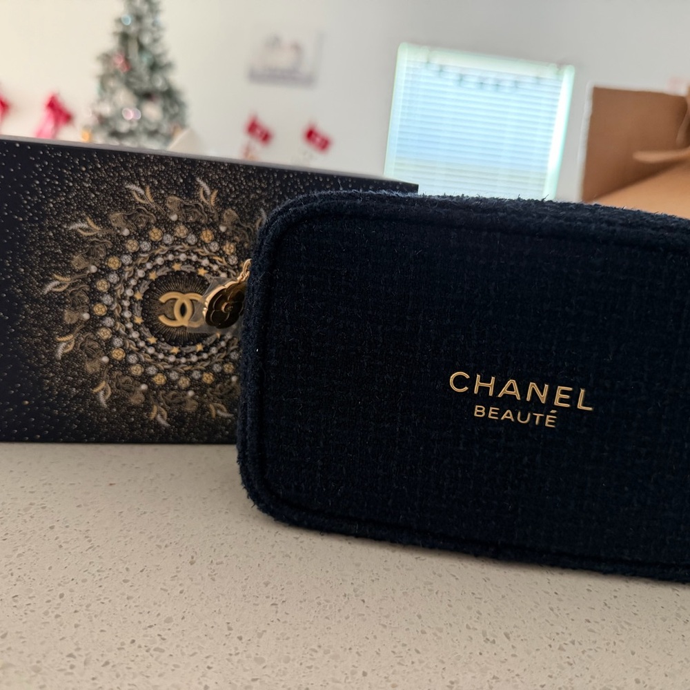Chanel Beauté Midnight Blue Cosmetic Case